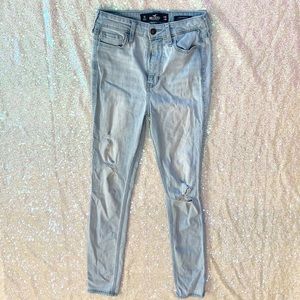 Hollister High Rise Denim Light wash distressed ripped skinny Jeans Size 1